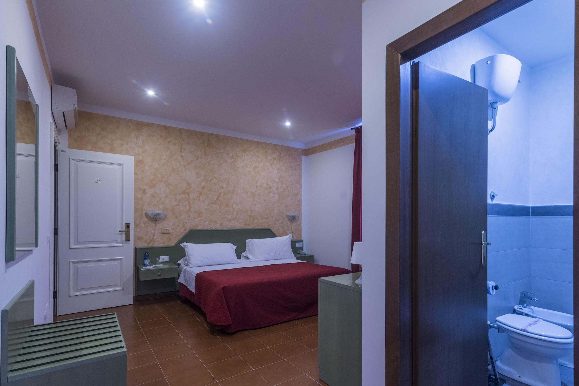 Hotel Villa Del Cardinale Norma Eksteriør billede