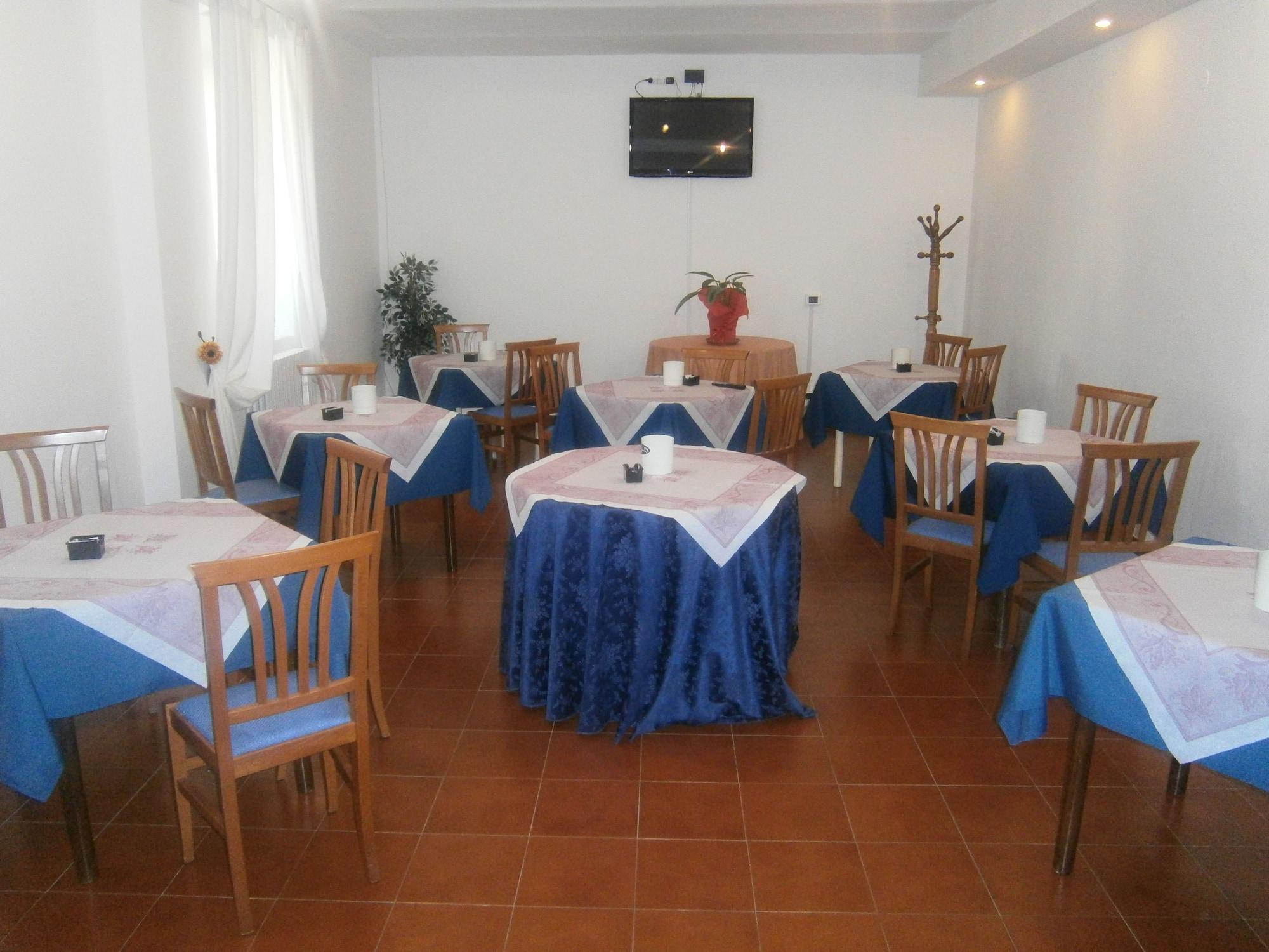 Hotel Villa Del Cardinale Norma Eksteriør billede
