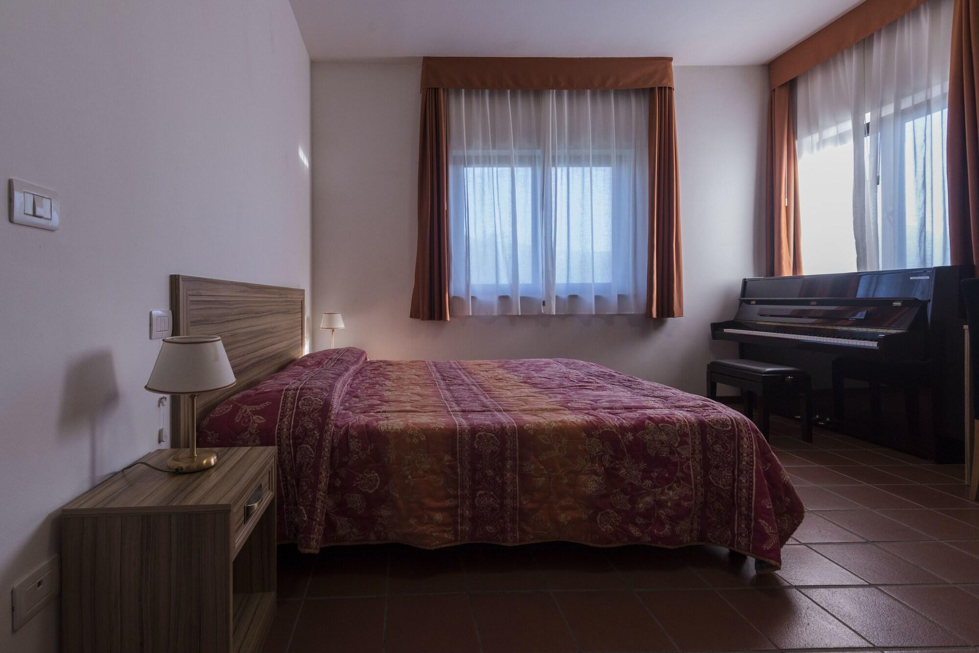 Hotel Villa Del Cardinale Norma Eksteriør billede