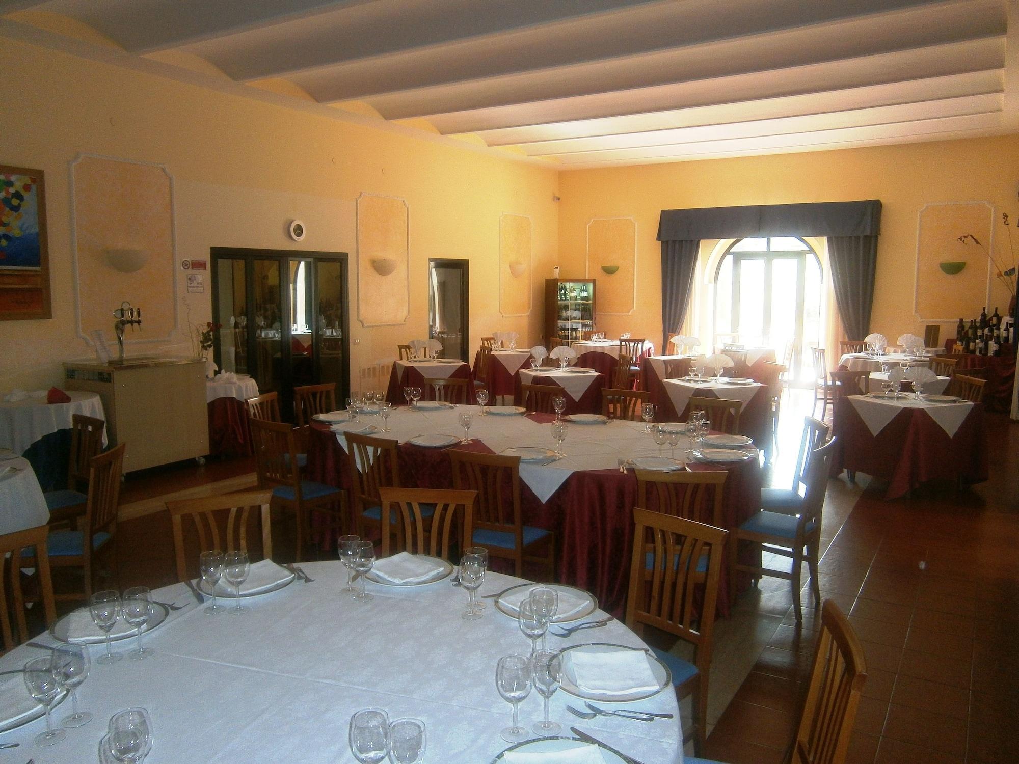 Hotel Villa Del Cardinale Norma Eksteriør billede